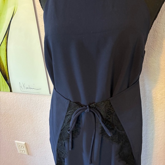 New dress size medium - Picture 2 of 6